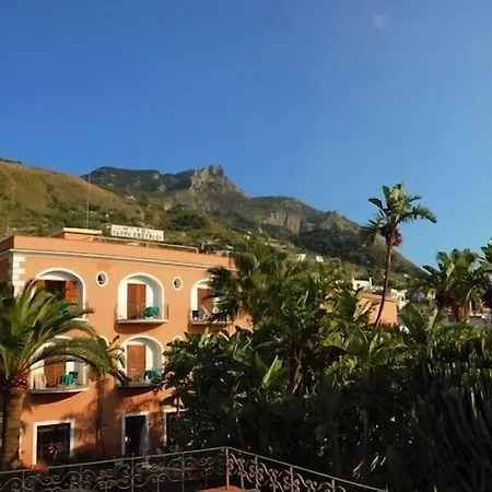 מלון Terme Castaldi 3*